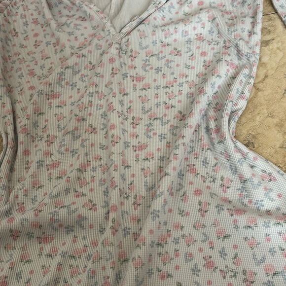 10/$10🌺 - Picture 2 of 2